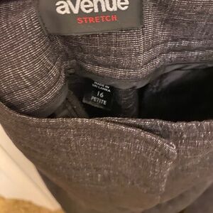 AVENUE WOMENS PANTS TROUSERS STRECH SIZE 16 PETITE BLACK GRAY W/ SHEEN DESIGN